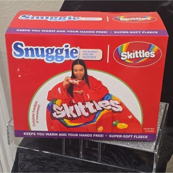 Snuggie The Original Wearable Blanket- Skittles - Picture 8 of 9